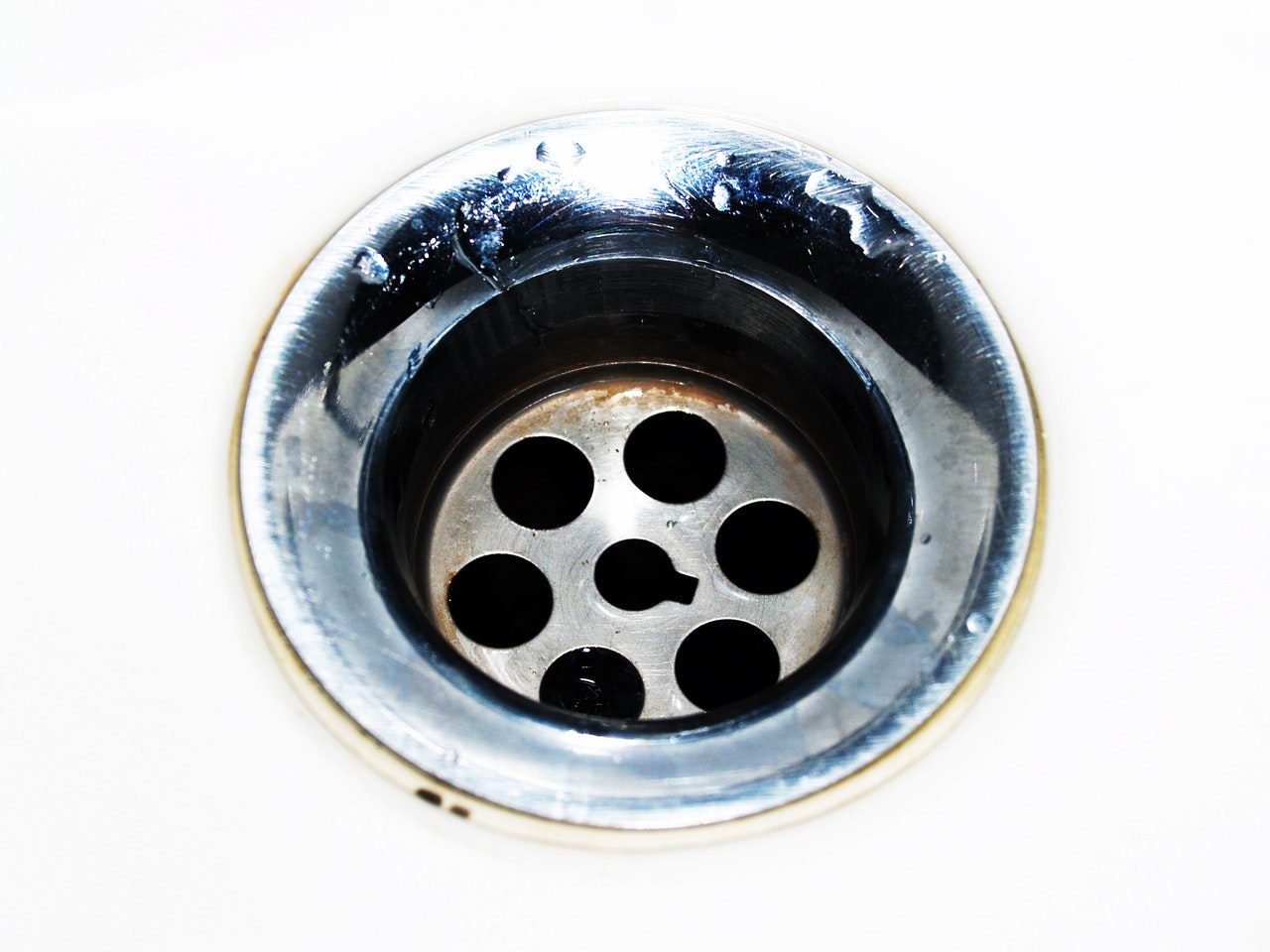 5 reasons why your sink won't drain: and how to fix it